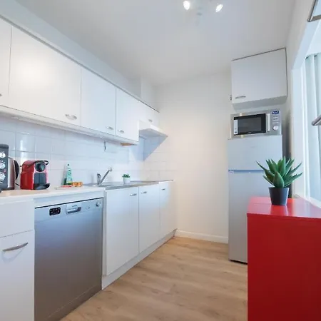 Between Waves Apartment